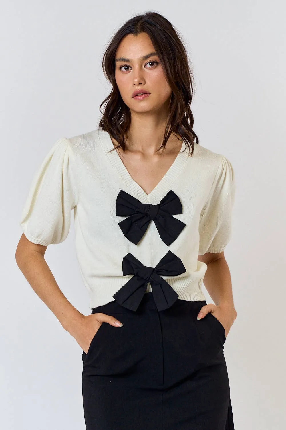 Carolina Bow Front V-Neck Puff Short-Sleeve Top