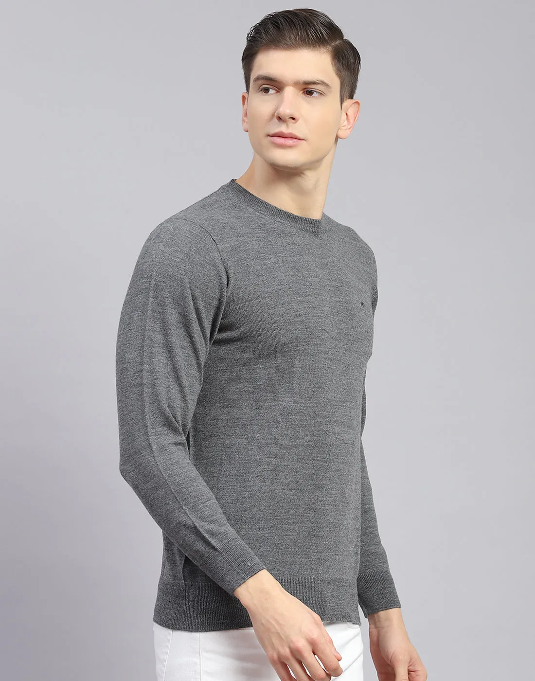 Men Grey Solid Round Neck Full Sleeve Sweater