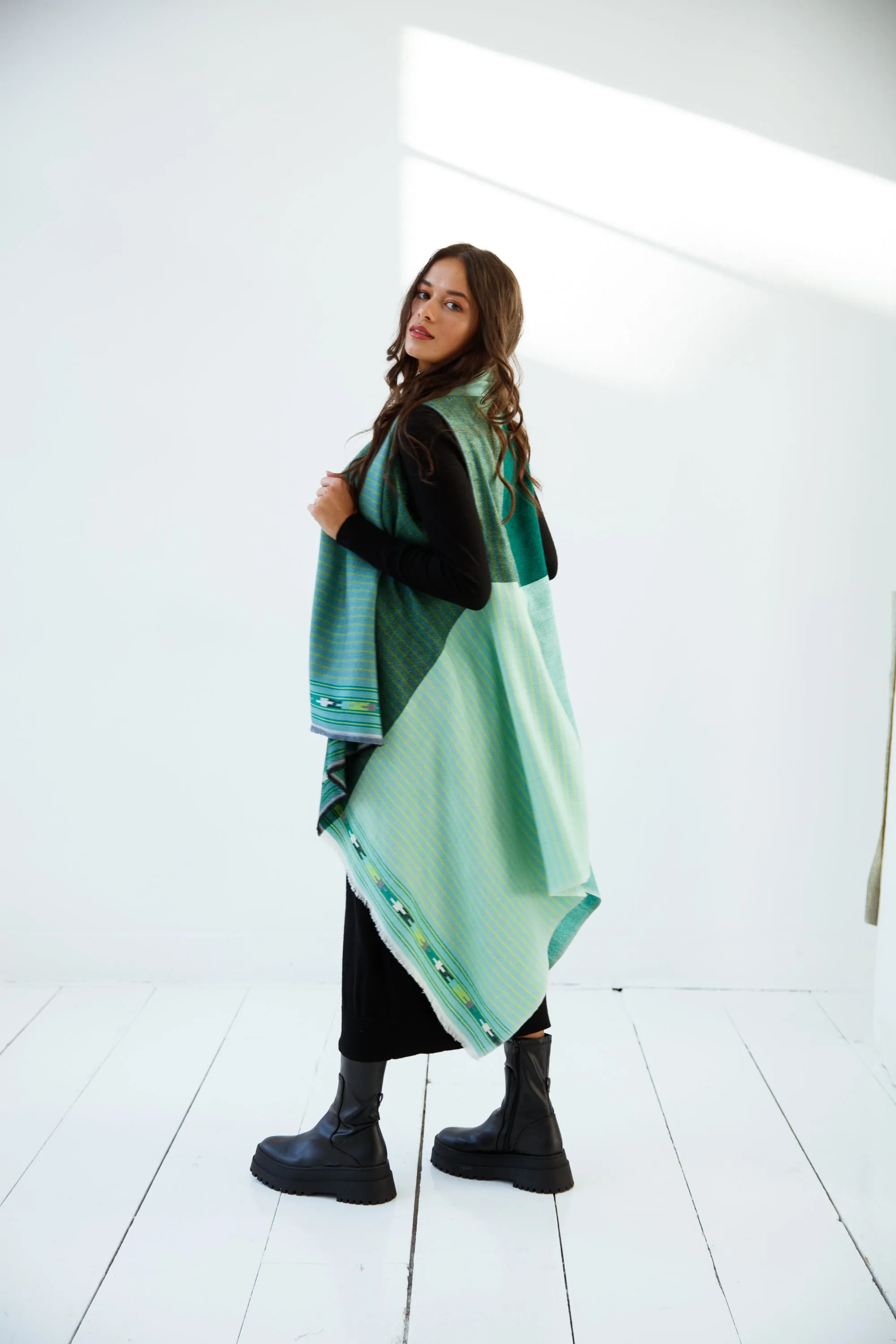 PETITE Light Wool Cape Fusion Green