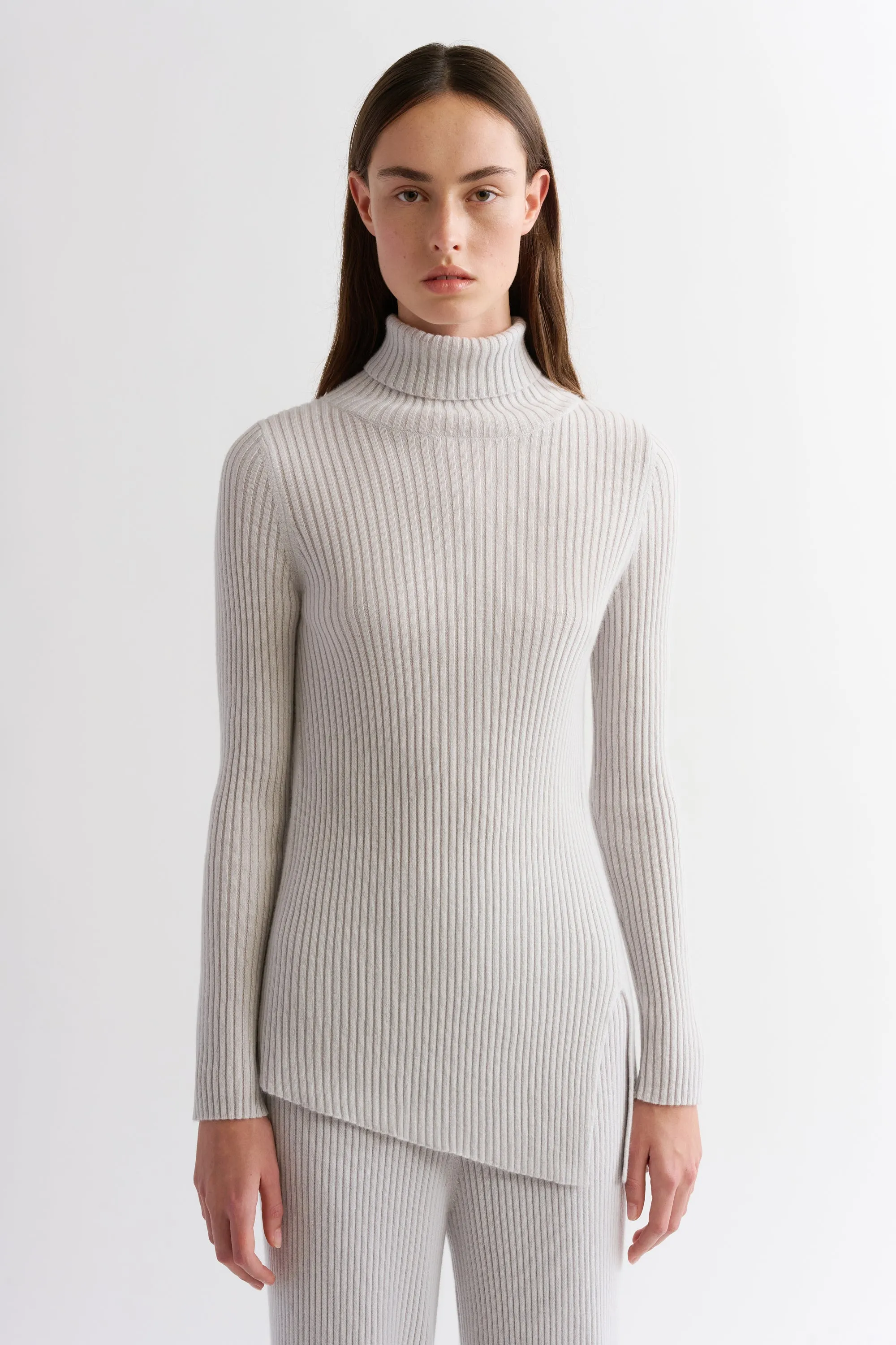 POORBOY RIB TURTLENECK WITH SIDE SLIT