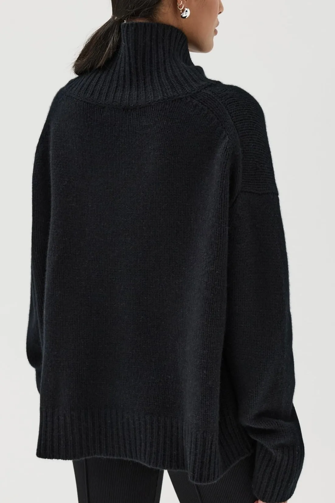 SCARLETT CASHMERE TURTLENECK SWEATER