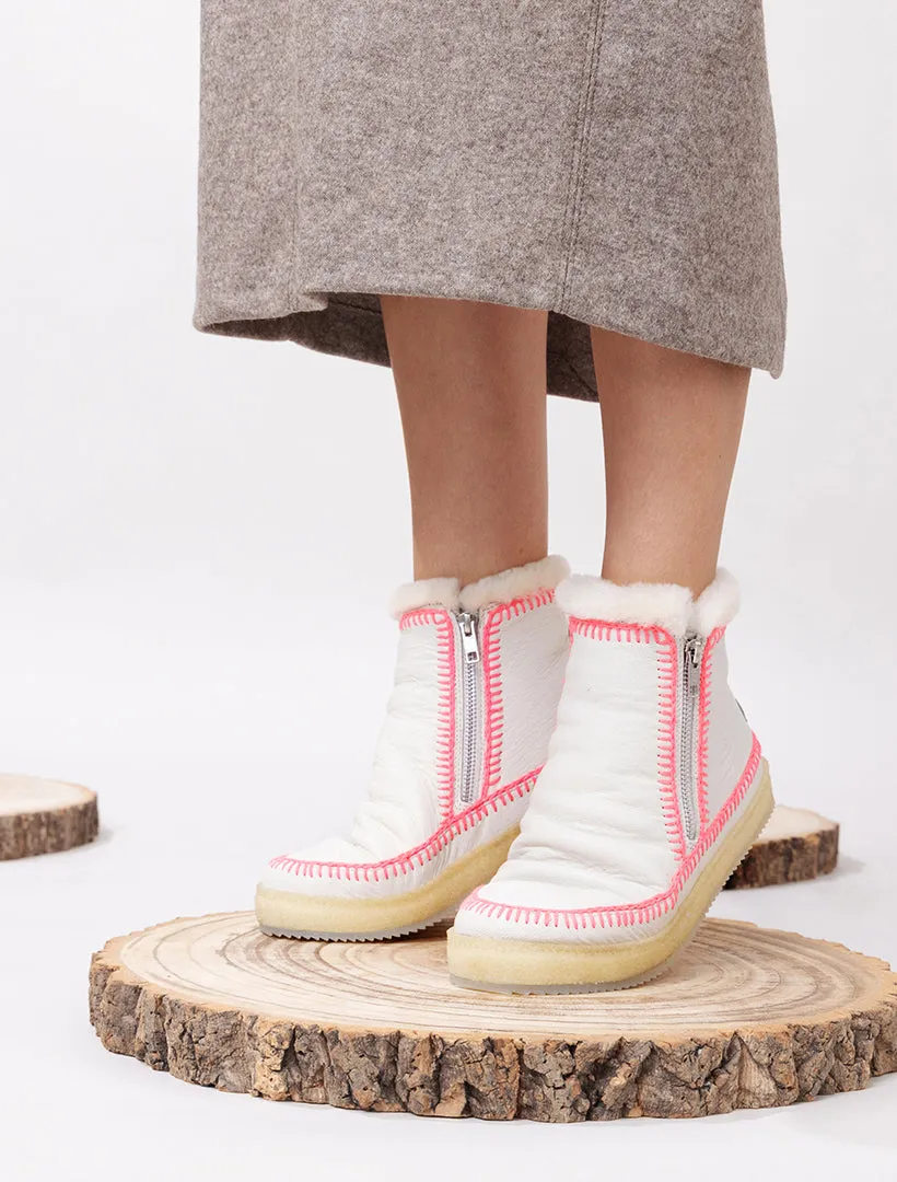 Setsu Crochet Ankle Boot Milk Leather Neon Pink