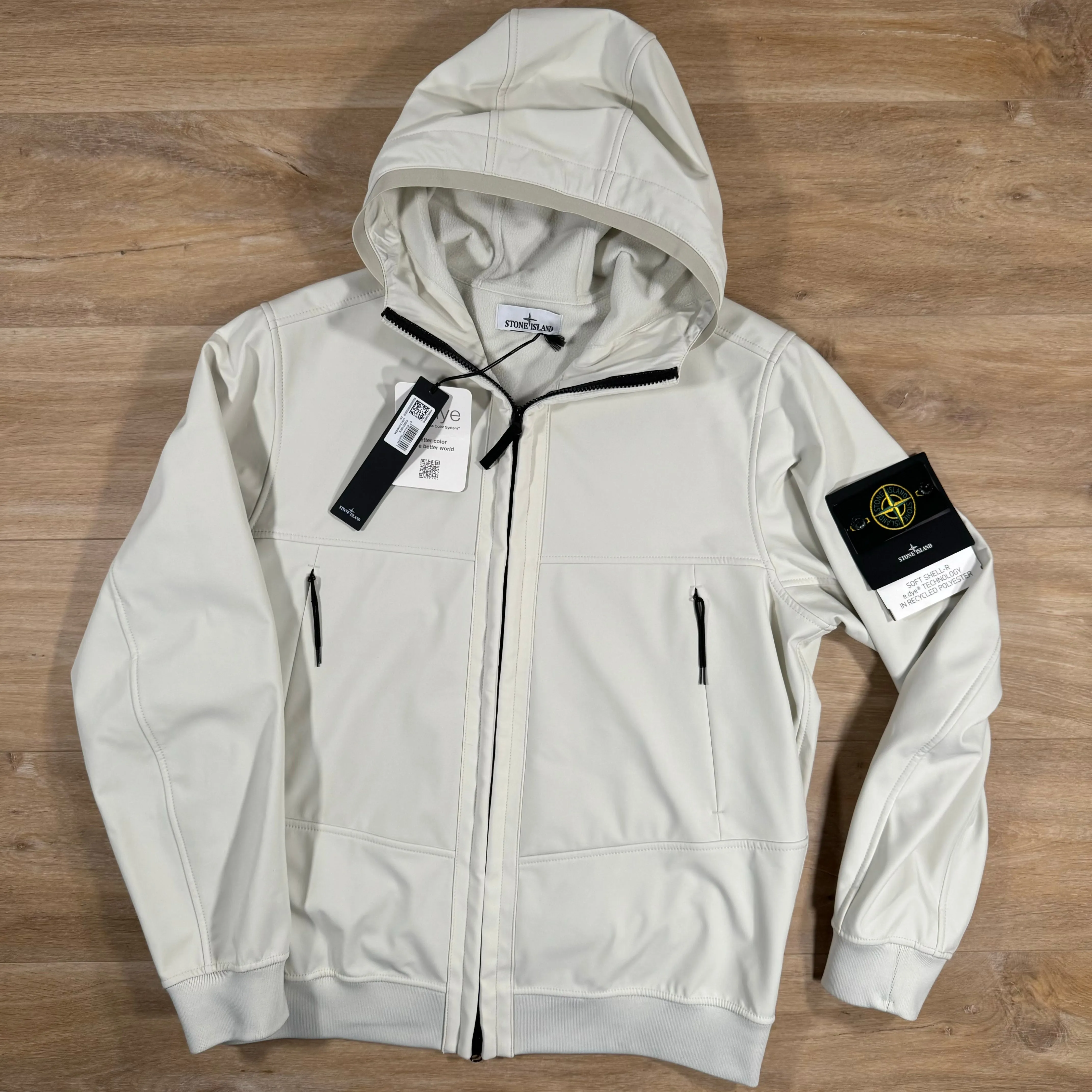 Stone Island Soft Shell-R Jacket in Plaster