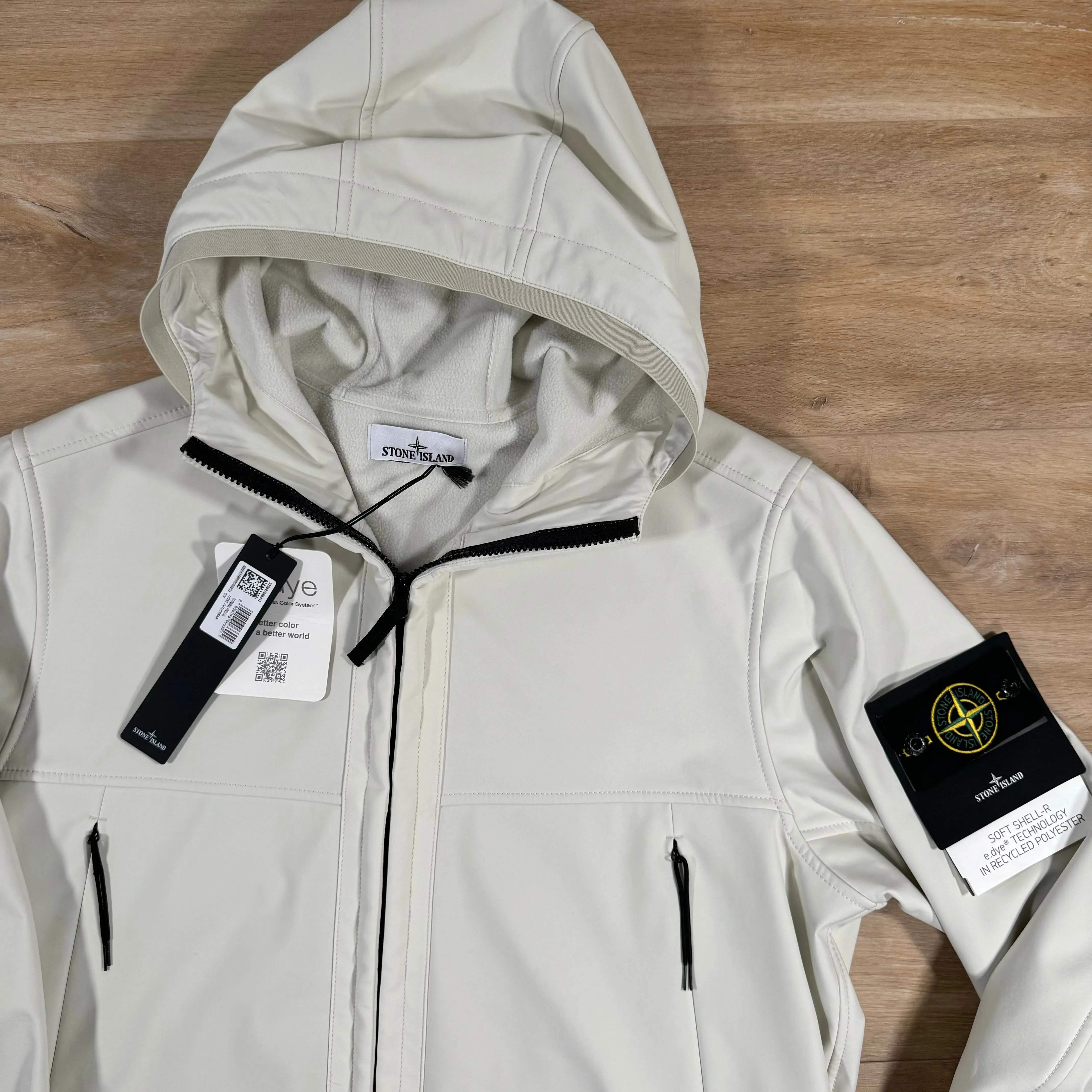 Stone Island Soft Shell-R Jacket in Plaster