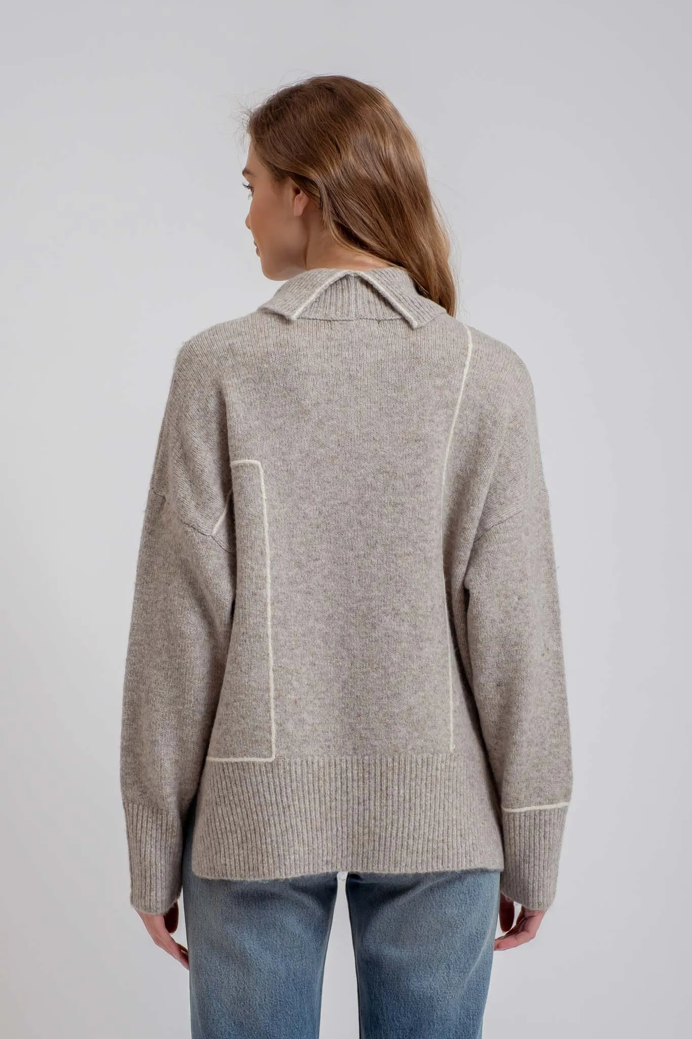 TURTLENECK CONTRAST LINE DETAILS KNIT SWEATER