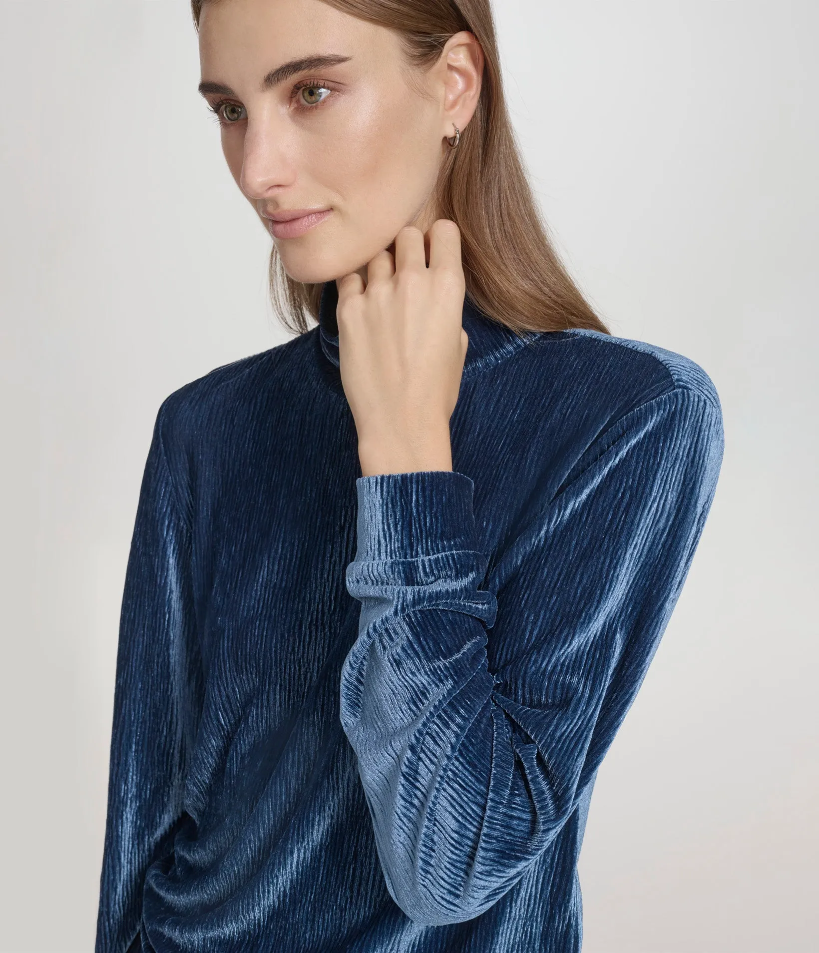 Wavy Velvet Turtleneck Long Sleeve Top