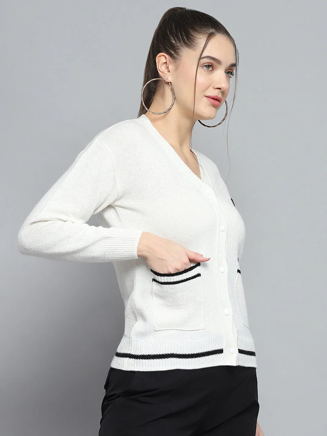 Women White Printed V Neck Full Sleeve Pullover